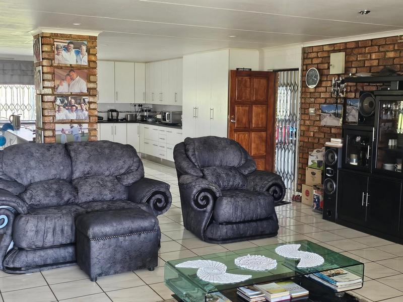 3 Bedroom Property for Sale in Oranjeville Free State